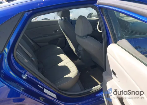 2024 Hyundai Elantra Sel z USA, uszkodzony, nr VIN KMHLM4DG3RU639684